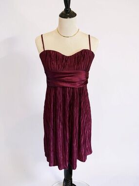 Women's Burgundy Spaghetti Strap Cocktail Dress